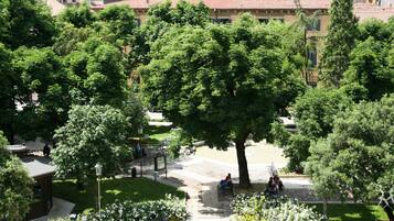 Esterni
