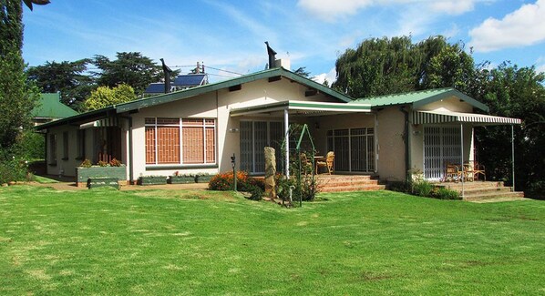 Exterior - 164 Church St (Clarens)