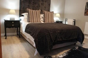 Minibar, coffres-forts dans les chambres, fer et planche à repasser