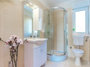 Shower, hair dryer - Villa in Croatia near Beach with Pool (Dramalj)