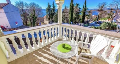 Villa in Kroatien nahe Strand mit Pool