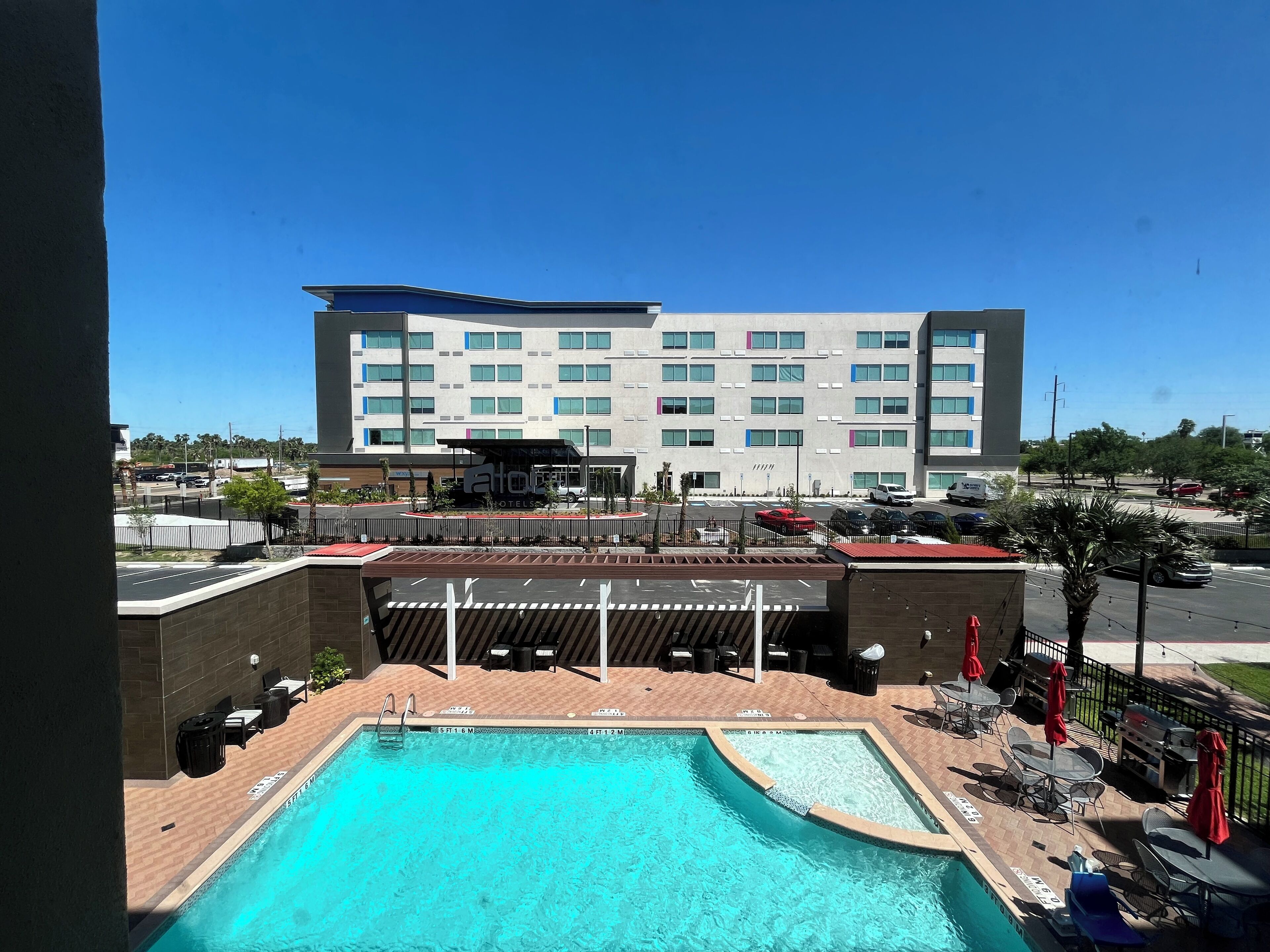 Outdoor pool, sun loungers
