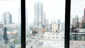 2 Bedroom Penthouse: 1033 15 AVE SW, Calgary T2R 0S5  | 1 bedroom, desk, iron/ironing board, rollaway beds