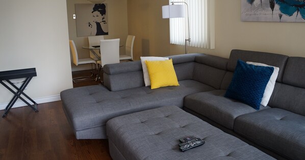 Condo 2 Bedroom: 618 5 AVE SW, Calgary T2P 3S2  | 1 bedroom, desk, iron/ironing board, rollaway beds - Newtel Suites (Calgary)