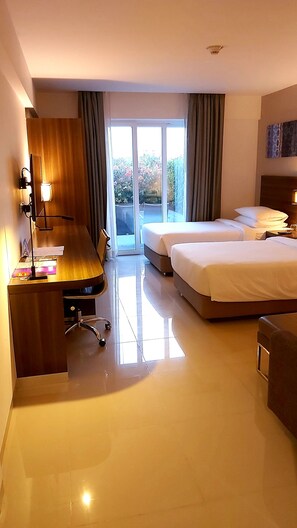Room, Balcony (1 Twin Bed and 1 Sofa Bed) | Premium bedding, minibar, in-room safe, desk
