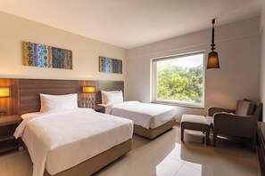 Premium bedding, minibar, in-room safe, desk