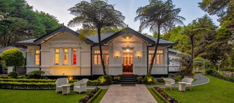 Mirage Kings Cottage