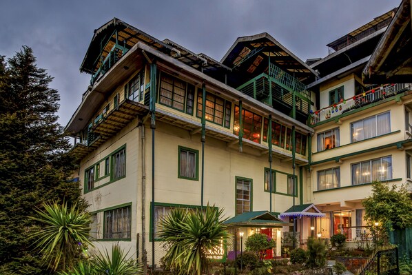 المنشأة من الخارج