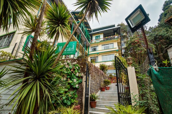 Exterior - Muscatel Himalayan Resort (Darjeeling)