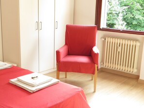Double Room | Desk, soundproofing, free WiFi