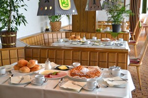 Tägliches kontinentales Frühstück gegen Gebühr