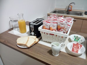 Free daily buffet breakfast