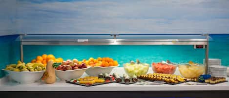 Daily buffet breakfast (EUR 9 per person)