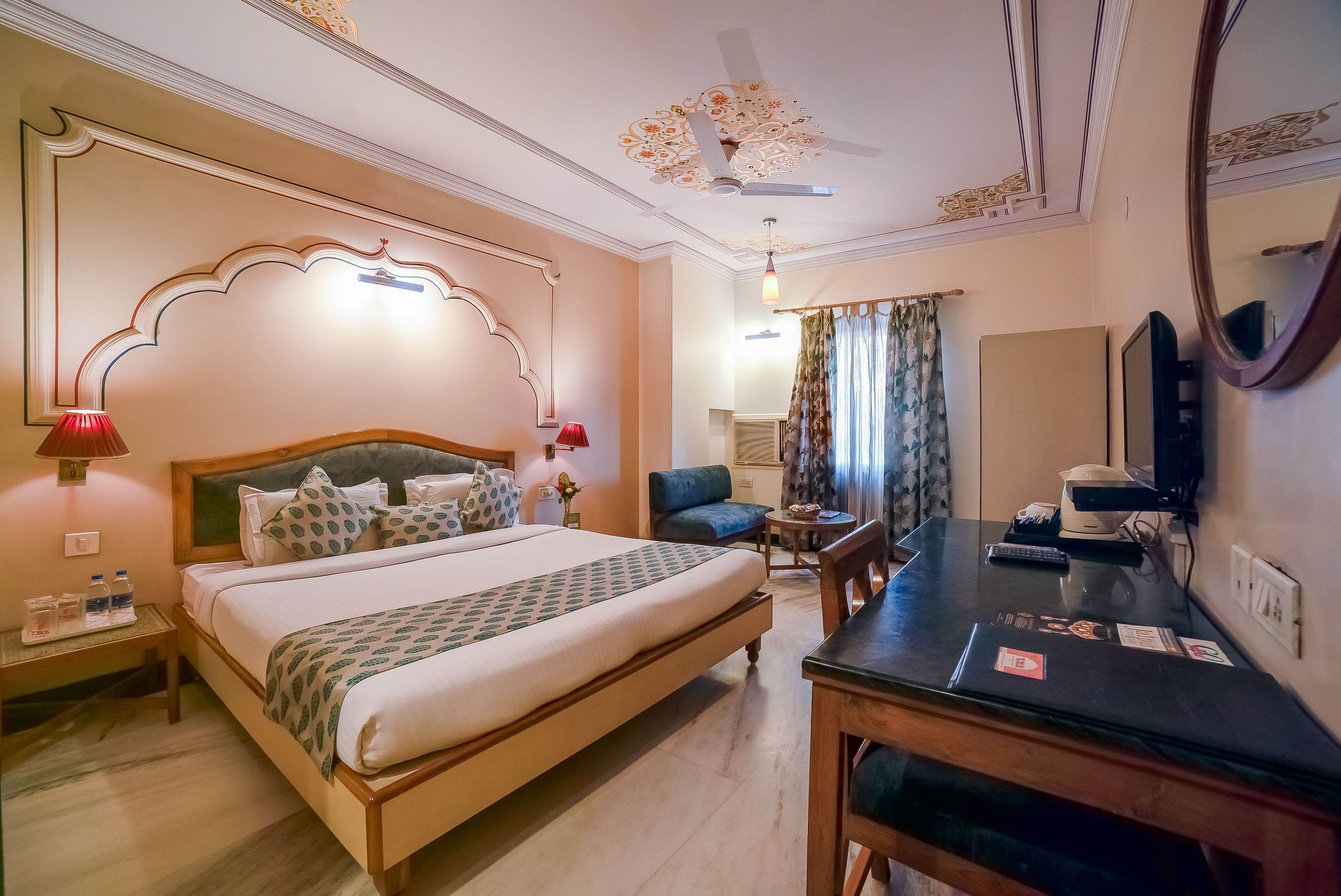 Superior Double Room | Desk, soundproofing, free WiFi, bed sheets