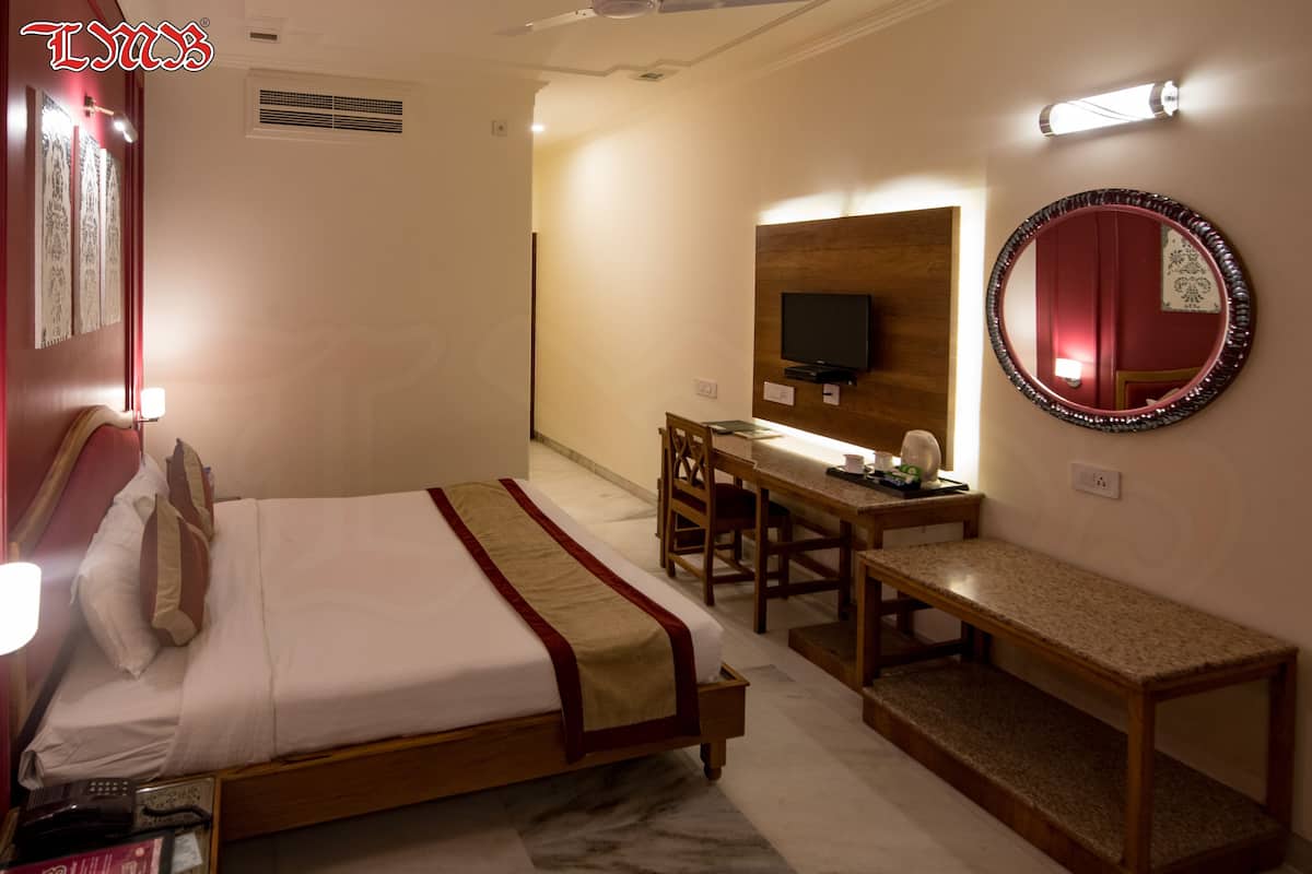 Superior-Doppelzimmer | Schreibtisch, schallisolierte Zimmer, kostenloses WLAN, Bettwäsche