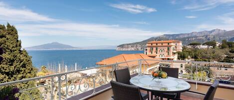 Deluxe Duplex, Sea View (Lavanda) | Terrace/patio