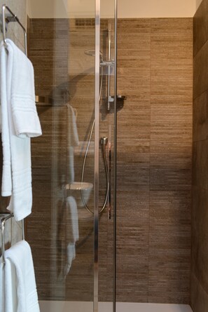 Bathroom shower - B&B Cufà (Pescara)