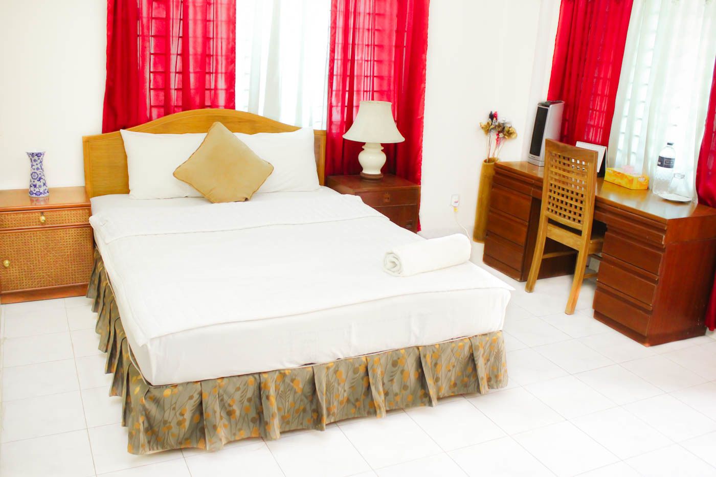 Deluxe Room | In-room safe, desk, iron/ironing board, free WiFi