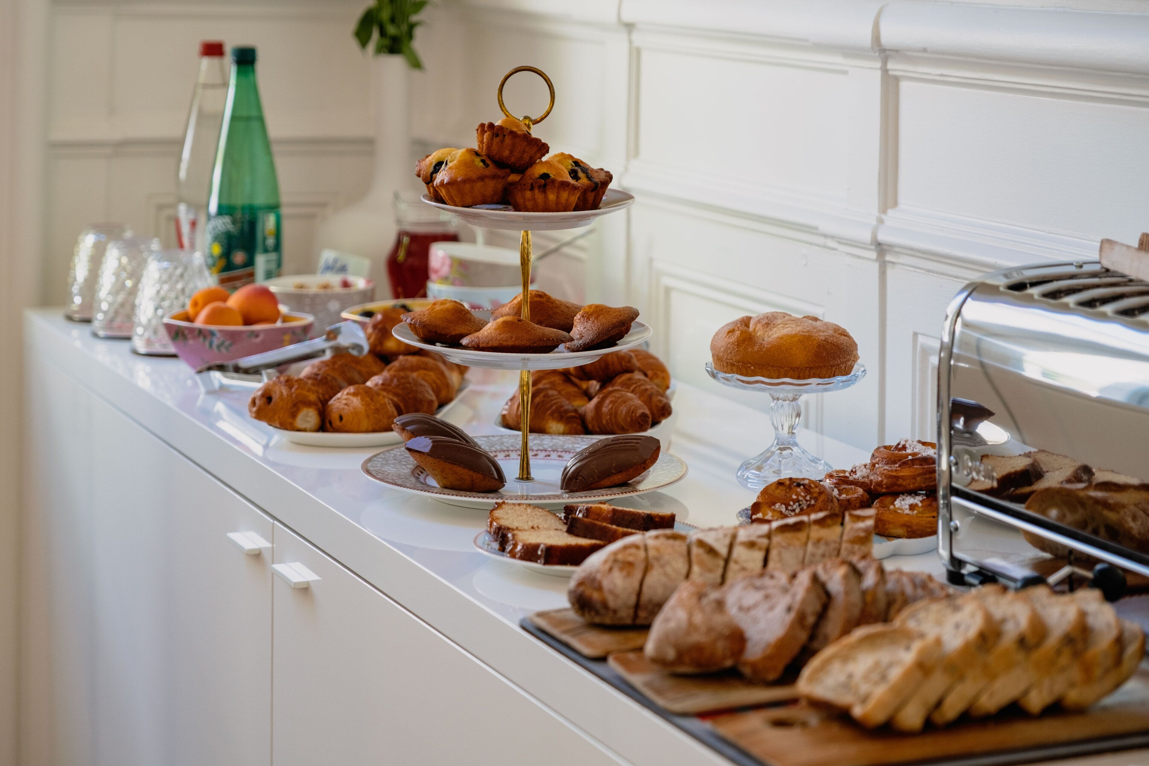 Daily buffet breakfast for a fee
