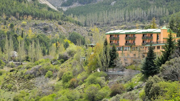 Front of property - Hotel El Guerra (Guejar Sierra)