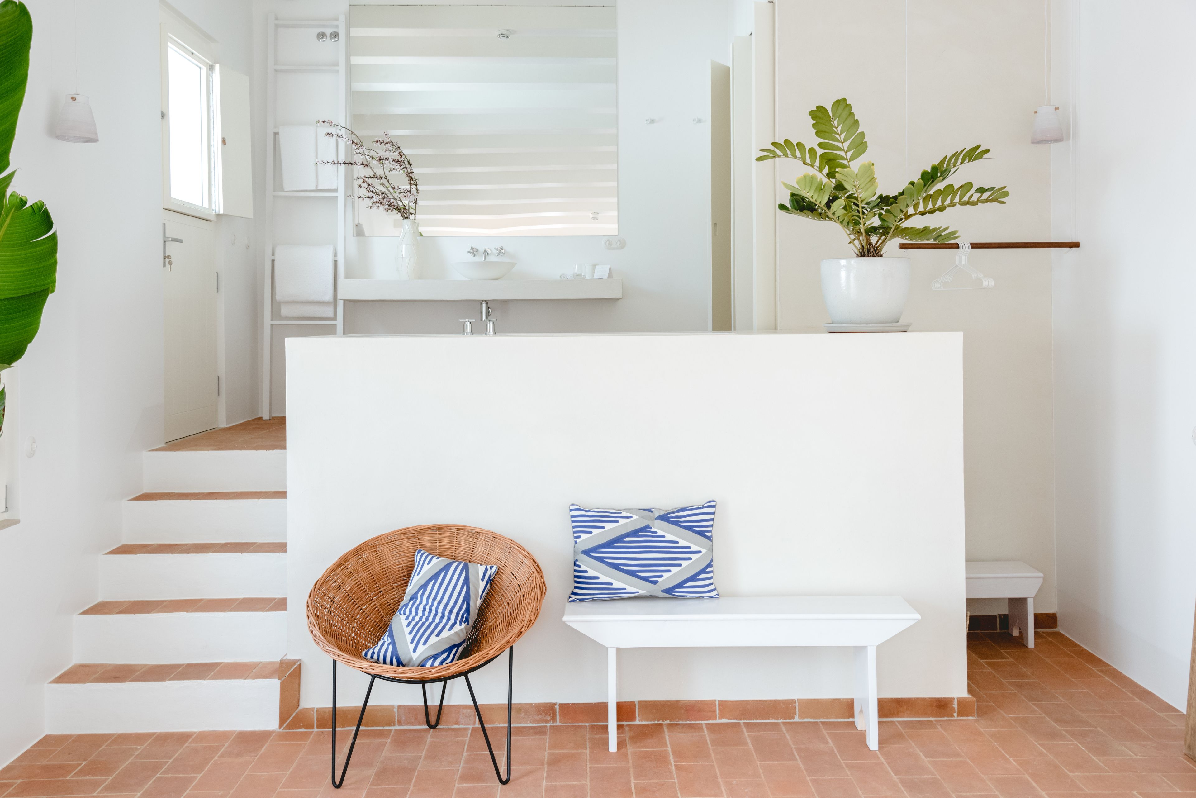 bungalow, courtyard area | bathroom | combined shower/bathtub, deep-soaking bathtub, free toiletries