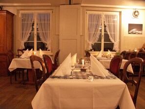 Frokost, lunsj og middag serveres, regionale retter 