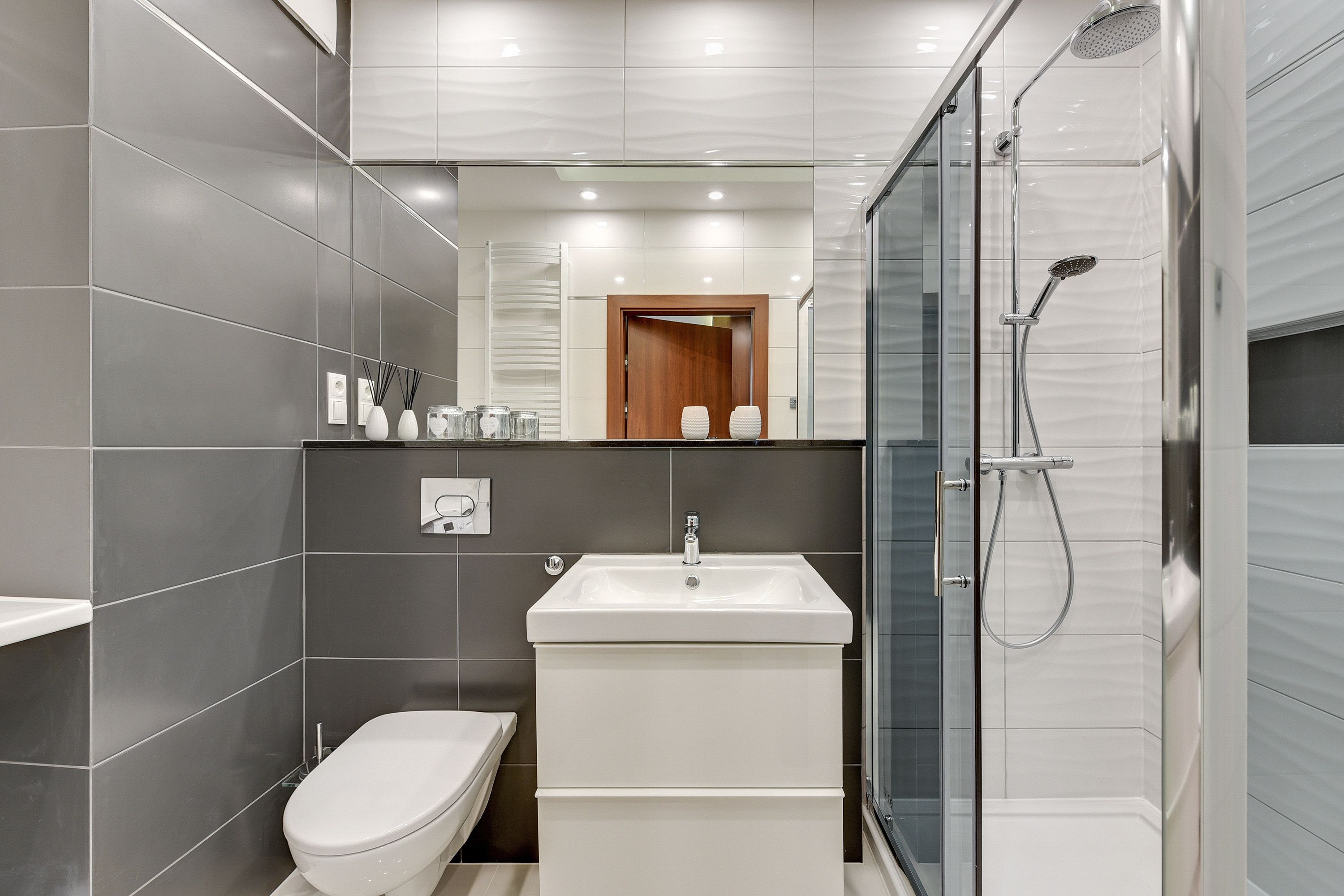 luxury apartment, 2 bedrooms, balcony, river view (414) | bathroom | free toiletries, hair dryer, towels, soap