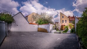 Free self-parking - Pension Baltazar Mikulov (Mikulov)