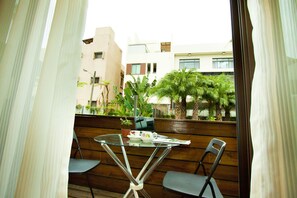 Garden Double Room | Balcony - HK77villa (Hualien City)