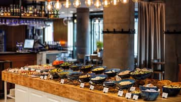 Colazione a buffet a pagamento, servita tutte le mattine