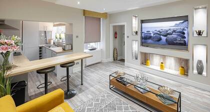 Carmel Apartments Queen Street Residence