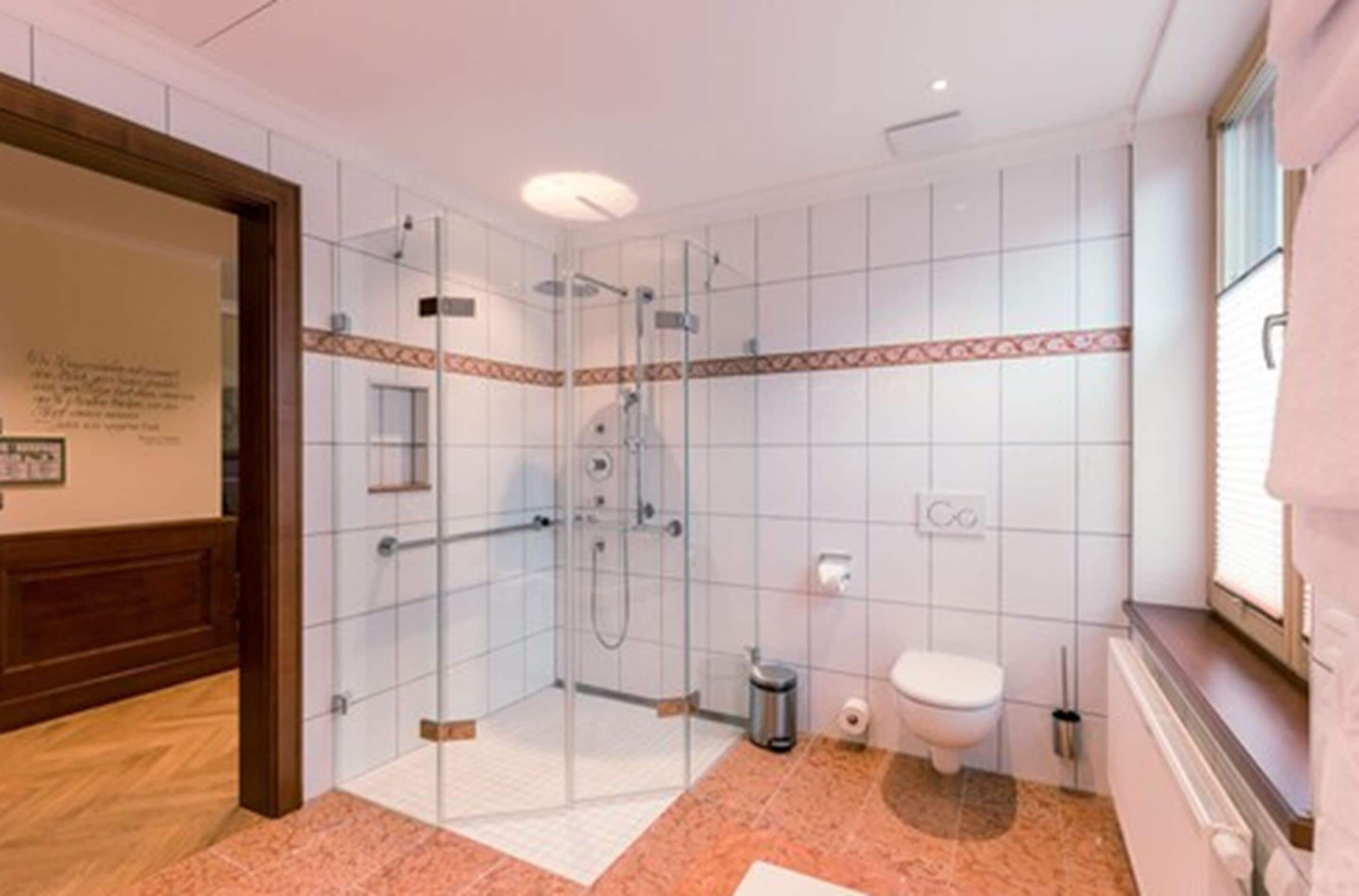 standard suite, 1 bedroom | bathroom | rainfall showerhead, free toiletries, hair dryer, towels