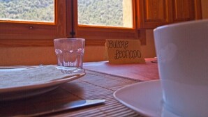 Desayuno continental gratuito y diario