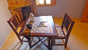 Habitación con 1 cama doble o 2 individuales | Zona de estar