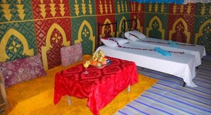 Traditional Tent (Double) | Rollaway beds - Bivouac Karim Sahara (Zagora)