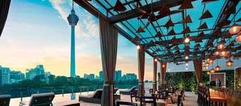 Hotel Stripes Kuala Lumpur, Autograph Collection