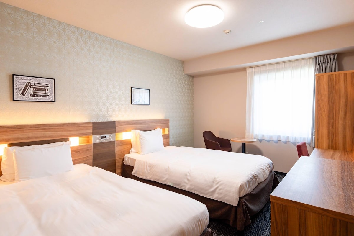 標準客房, 非吸煙房 (2 Twin Beds and Trundle Bed) | 高級寢具、客房內保險箱、書桌、筆電工作空間