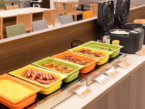 Buffet breakfast for a fee on weekends - Comfort Hotel ERA Tokyo Higashi Kanda (Tokyo)