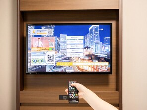 高級寝具、セーフティボックス (室内)、デスク、ノートパソコン用作業スペース