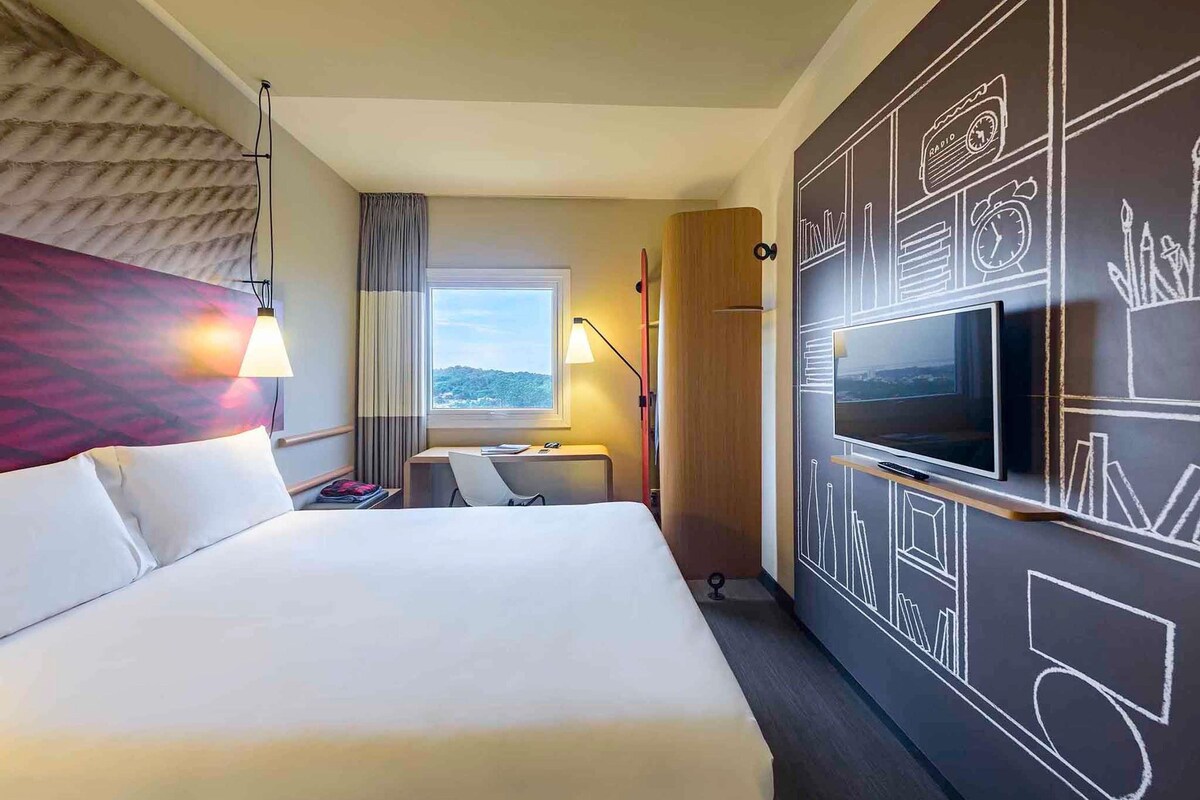 Apartamento estándar, 1 cama doble | Minibar, cortinas opacas, sistema de insonorización y wifi gratis