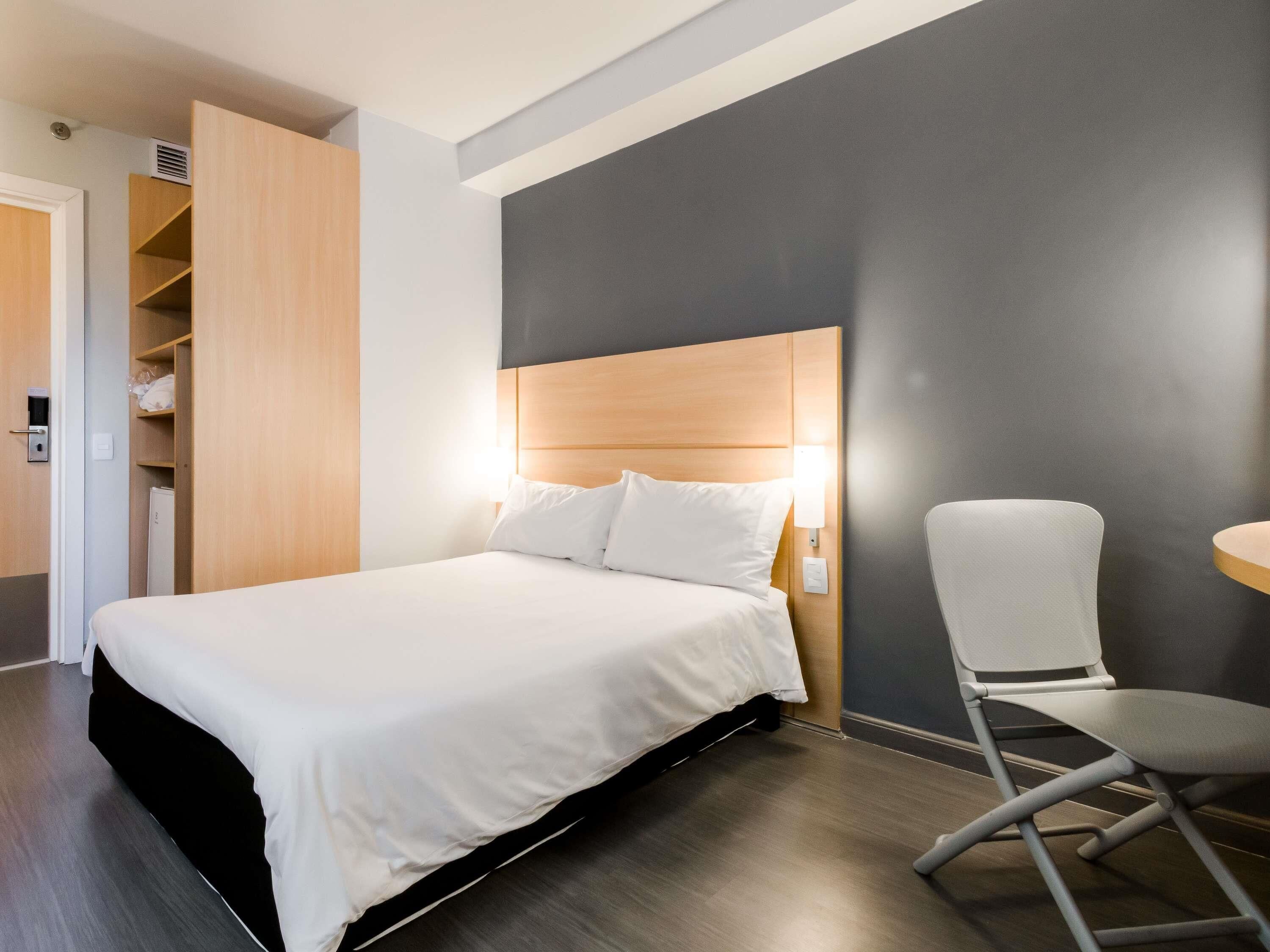 room, 1 double bed, accessible | minibar, blackout curtains, soundproofing, free wifi