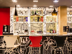 Bar (on property) - ibis Marilia (Marilia)