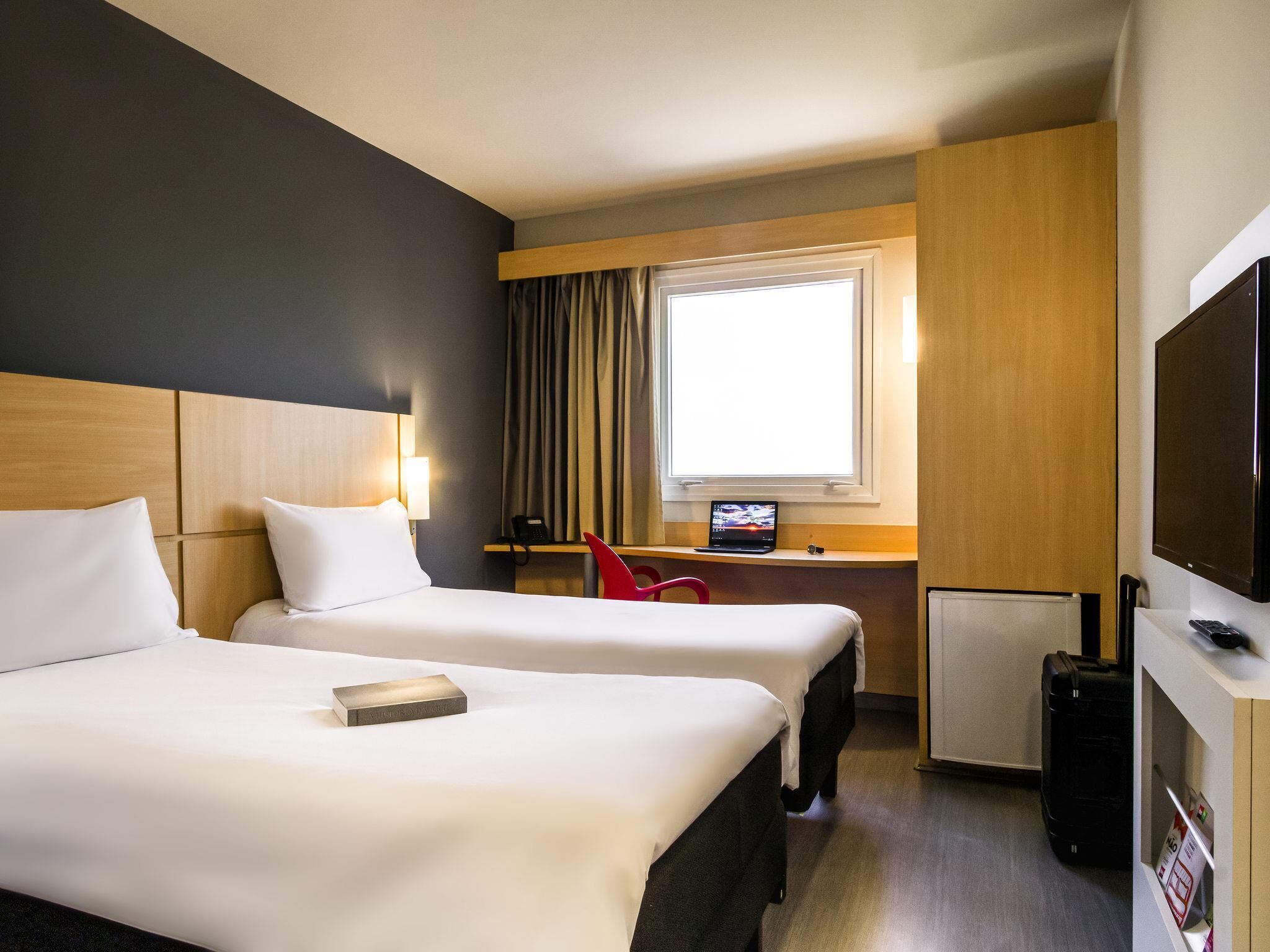 Chambre Standard, 2 lits jumeaux | Minibar, rideaux d’obscurcissement, système d’insonorisation