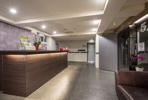 Reception - Urban One Hotel (New Taipei City)