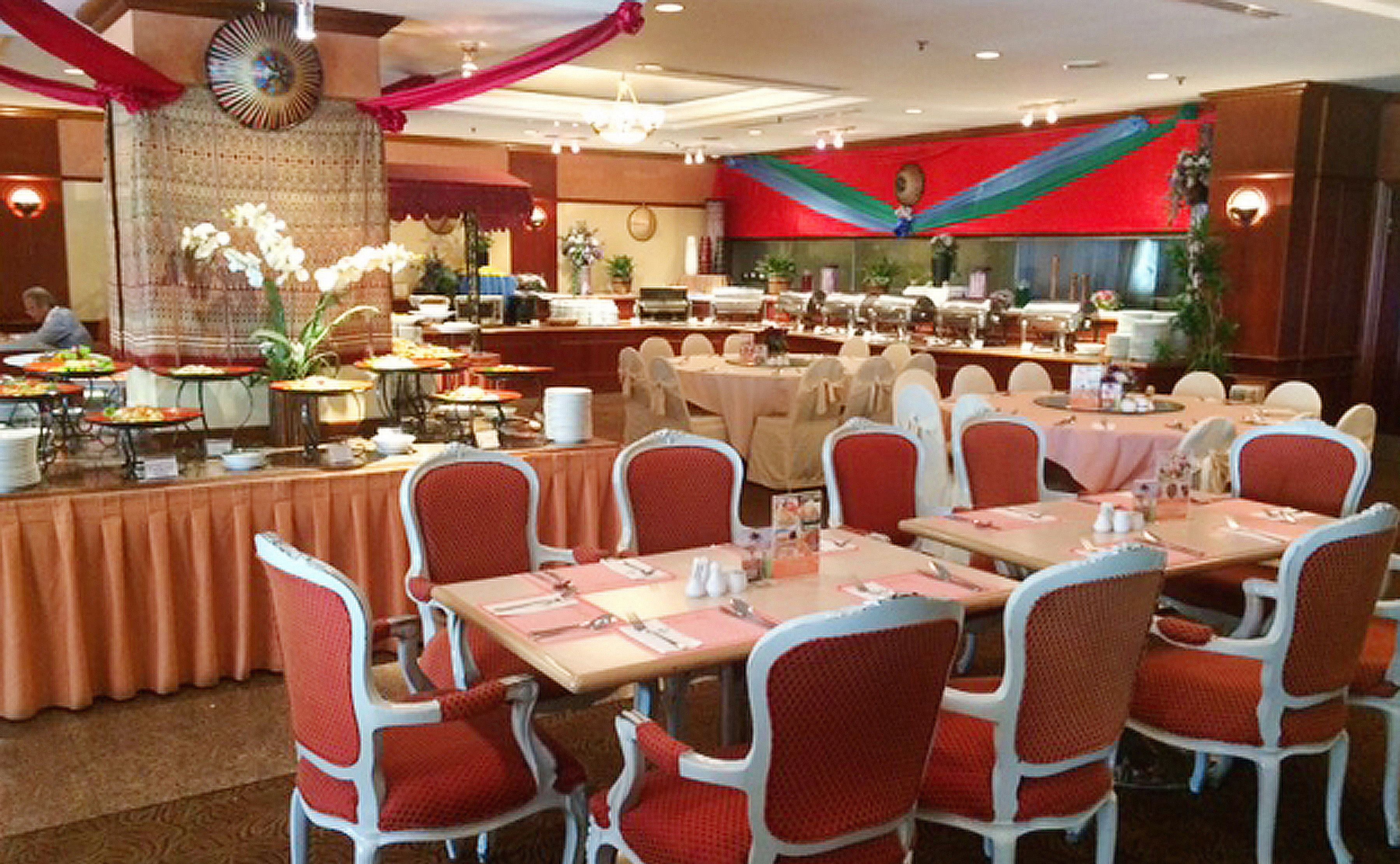 daily buffet breakfast (myr 28.00 per person)