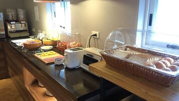 Café da manhã continental grátis todos os dias