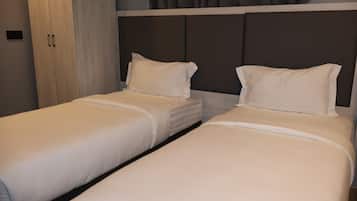 Superior Twin Room | Premium bedding, minibar, in-room safe, desk