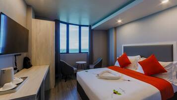 Grand Sea View Room and Free Airport Transfer | Premium bedding, minibar, in-room safe, desk