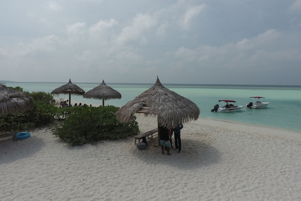 Playa privada en los alrededores, arena blanca