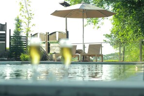 Massage - Villa Bali Borneo (Banjarangkan)